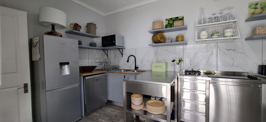 To Let 2 Bedroom Property for Rent in Tokai Western Cape